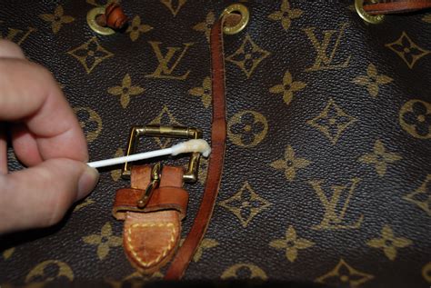 best way to clean louis vuitton vachetta leather|Louis Vuitton leather care kit.